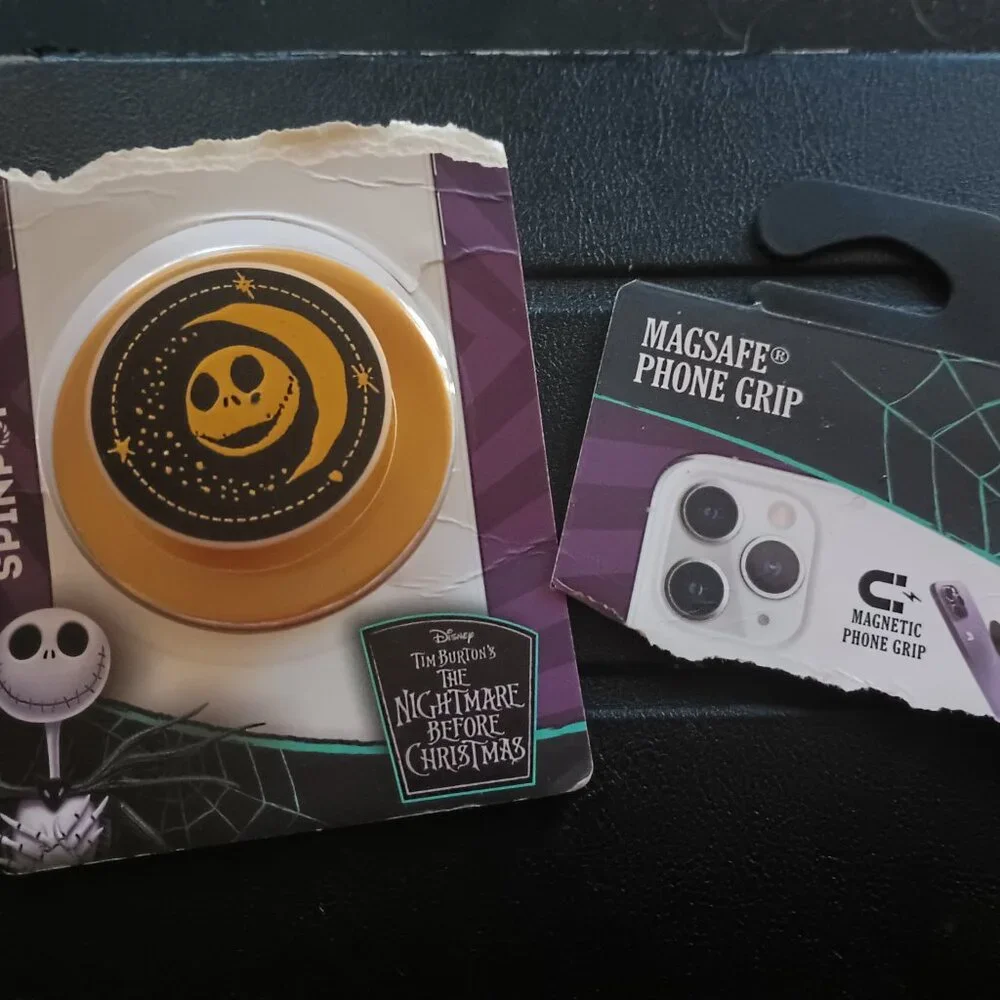 Spinpop Black/Gold Nightmare Before Christmas Magnetic Pop Socket
